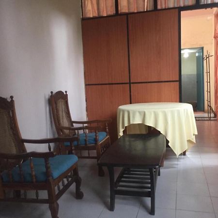 Hotel Shalini Anuradhapura Exterior photo