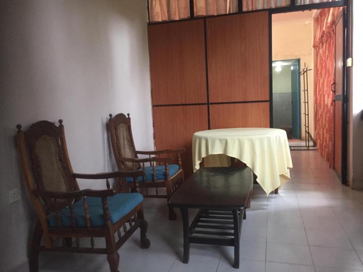 Hotel Shalini Anuradhapura Exterior photo